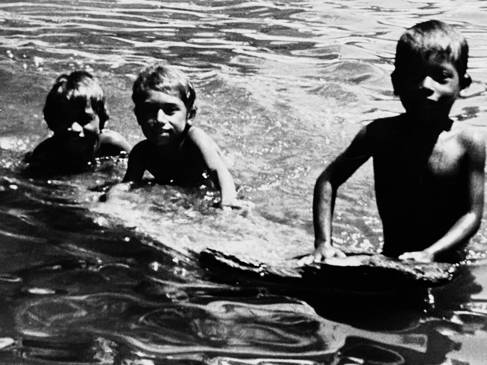 Kinder, Flussbad, Krausirpe